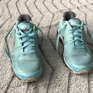 Women’s Nike Flywire Airmax Athletic Shoes